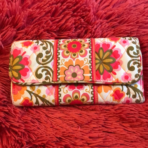 Vera Bradley wallet - Picture 1 of 7